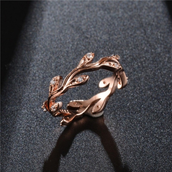 Beautiful Gold illed Ring New - Picture 3 of 3